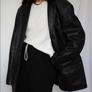 VINTAGE OVERSIZED LEATHER (REAL) BLAZER
